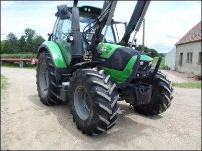 Sous quel pseudonyme est connu Lászlo Matekovics ?