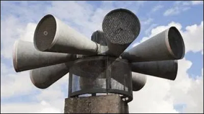 Le mouvement Cobra doit son nom à trois villes européennes, Bruxelles, Amsterdam et...