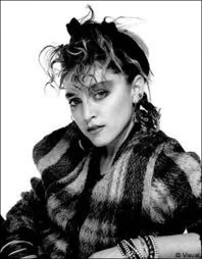 Durant quelle décennie est sortie la chanson "Girl Gone Wild" ?