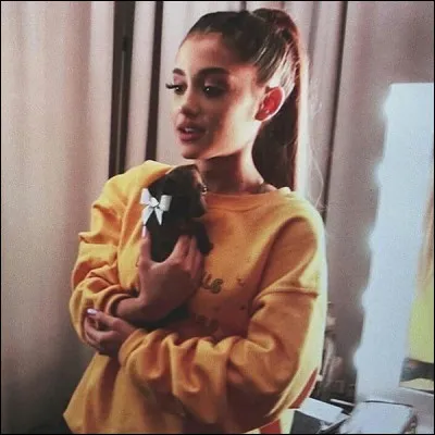 À quel âge a-t-elle eu son premier baiser ?