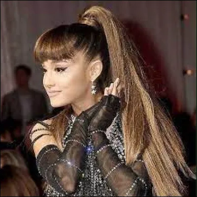 Quand s'est-elle inscrite sur YouTube ?