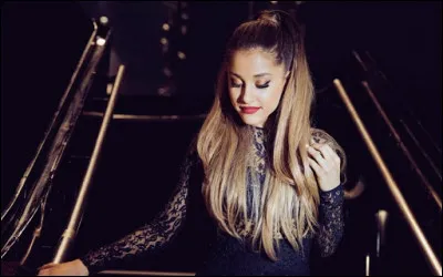 Au naturel, ses cheveux sont...