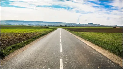 De quel côté roule-t-on en vélo ?
