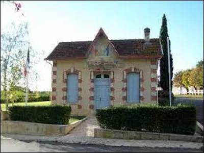 Petit village Girondin de 87 habitants, Saint-Genis-du-Bois se situe en r&eacute;gion ...