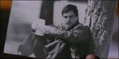 Comment s'appelle le frère de Mademoiselle Parker et du Caméléon ?