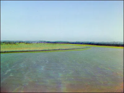 Quel est ce fleuve long de 2 400 km qui prend sa source en Russie, coule au Kazakhstan et se jette dans la mer Caspienne ?