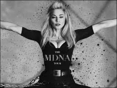 Durant quelle décennie est sortie la chanson "Turn Up The Radio" ?