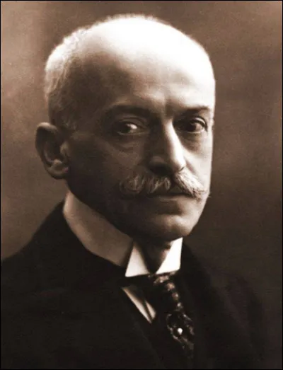 Qui est ce Giovanni Battista, ingénieur et fondateur en 1872 du fabricant de pneumatiques qui porte son nom, mort en 1932 ?