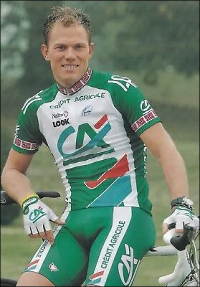 Le coureur cycliste Thor Hushovd a fait la moitié de sa carrière dans une équipe française et brillé sur le Tour de France. Quel maillot distinctif a-t-il ramené deux fois à Paris ?