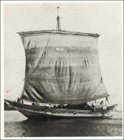 Le "Mtepe" fut un bateau de l'océan Indien durant près de deux millénaires avec une particularité : laquelle ?