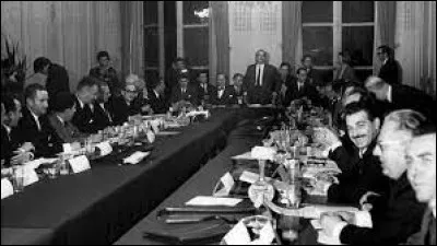 Les accords de Grenelle de 1968 sont pris dans le domaine :