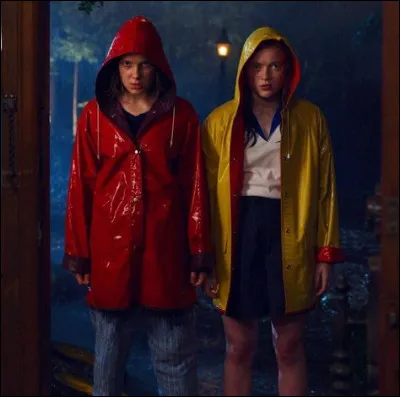 Comment s’appellent ces deux filles ?