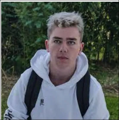 Qui ce youtubeur est-il ?