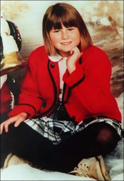 À quel âge Natascha a-t-elle commencé à vouloir aller à l'école seule ?