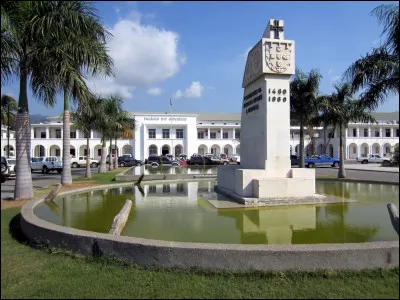 Dili, petite capitale de 160 000 habitants, est une ville d'...
