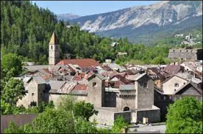 Je vous propose de retourner en r&eacute;gion P.A.C.A, et de d&eacute;couvrir Colmars. Commune de l'arrondissement de Castellane, &agrave; la confluence du Verdon et de la Lance, elle se situe ...