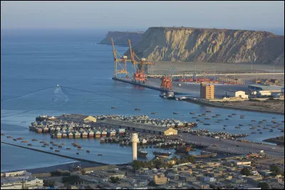 Gwadar, 100 000 habitants, est une ville d'...