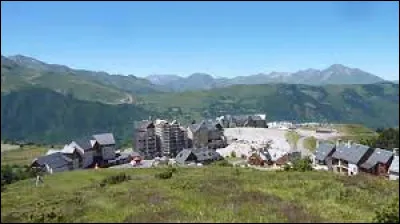 Je vous propose une balade en Occitanie, &agrave; Gouaux-et-Larboust. Petit village de l'arrondissement de Saint-Gaudens, o&ugrave; se trouve la station de ski de Peyragudes, il se situe dans le d&eacute;partement ...