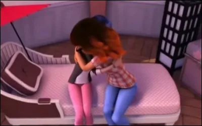 Alya sait que Marinette est Ladybug.