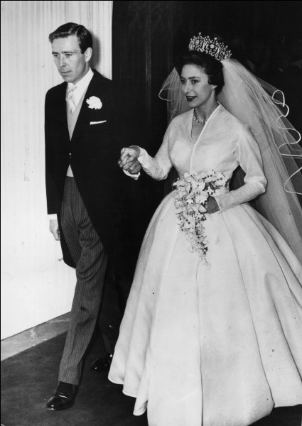 Après plusieurs aventures avec John Turner, qui épouse-t-elle le 6 mai 1960 ?