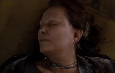 Comment meurt la mdium ?