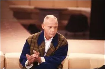 Complétez le titre de cette chanson : "Oh ! J'cours tout...