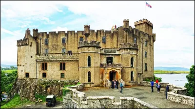 Il vous faut aller en Grande-Bretagne, précisément en Ecosse, pour voir ce château :