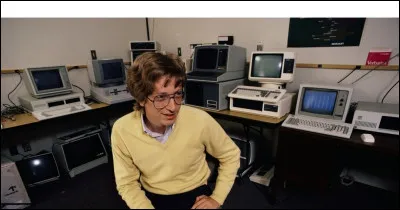 Cet américain, fondateur de Microsoft en 1975, à l'âge de 20 ans, c'est ...