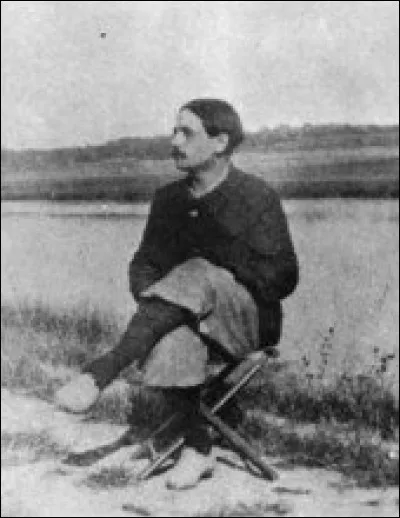 Alfred Jarry a 23 ans lorsqu'il publie, en 1896, cette pièce de théâtre, farce annonçant le mouvement surréaliste et du théâtre de l'absurde :