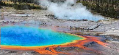 Dans quel État américain le parc national de Yellowstone est-il situé pour sa plus grande partie ?