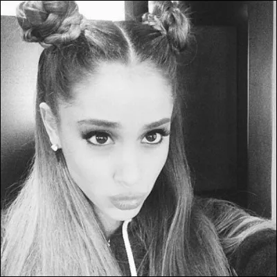 Nomme un de ses petits secrets.