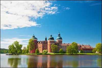C'est en Suède que vous verrez ce château édifié au XVIe siècle sur les bases d'une précédent château du XIVe :