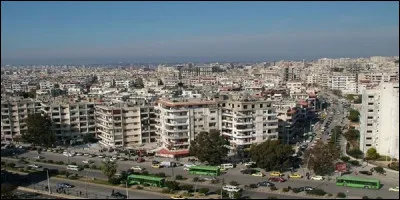 Lattaquié, 500 000 habitants, est une ville d'...