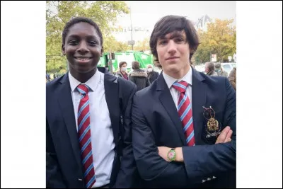 Finissez la réplique : "Excuse-les, ils sont nés avec une cuillère en argent dans la bouche, ..." - Benjamin Ferel (jeune)