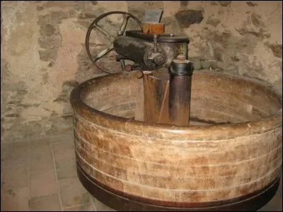 Qu'a découvert, en 1812, l'explorateur suisse Johann Burckhardt ?