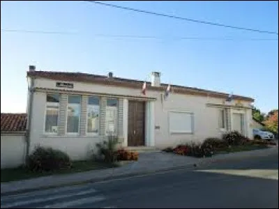 Nous sommes en Nouvelle-Aquitaine, à Saint-Maigrin. C'est un village situé dans le département ...