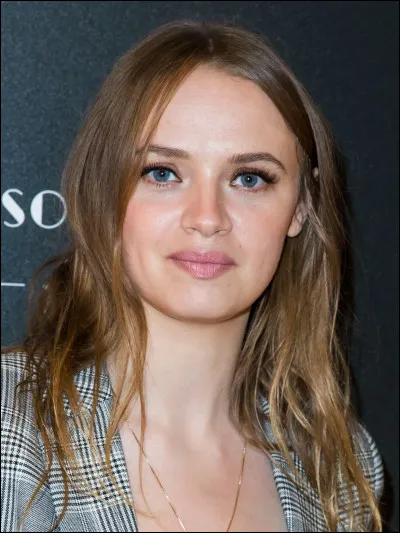 Parmi ces 5 films proposés, cette actrice n'a joué que dans l'un d'entre eux. Lequel est-ce ?