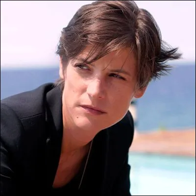 Dans quelle s&eacute;rie H&eacute;l&egrave;ne Filli&egrave;res incarne-t-elle Sandra Paoli, qui se retrouve &agrave; la t&ecirc;te d�un clan corse ?