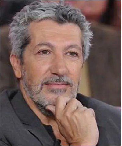 Qui est cet Alain, acteur, né le 24 novembre 1958 à Oran ?