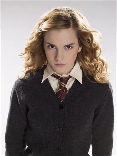 Quel sort lance Hermione pour attaquer Ron dans ''Harry Potter 6'' alors qu'il passe avec Lavande dans le couloir ?