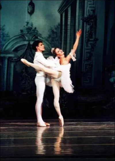 Le ballet est une forme de danse apparue :