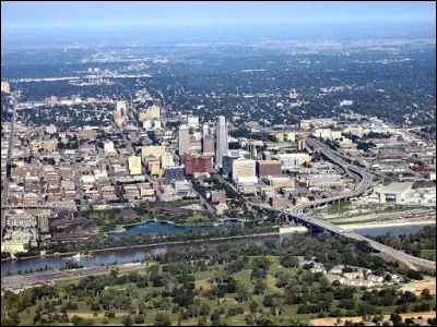 Omaha, 400 000 habitants, est une ville d'...