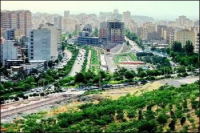 Orumiyeh, 1,2 million d'habitants, est une ville d'...