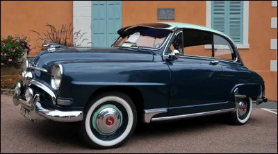 Quel est le nom de cette version coach de l'Aronde, inspirée des modèles américains ?