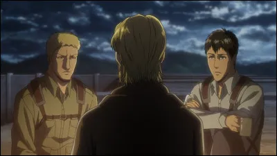 Qui a prévenu Sieg, Reiner et Bertolt de l'arrivée du bataillon à Shiganshina ?