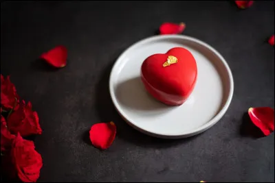 De quel garçon Alya est-elle amoureuse ?