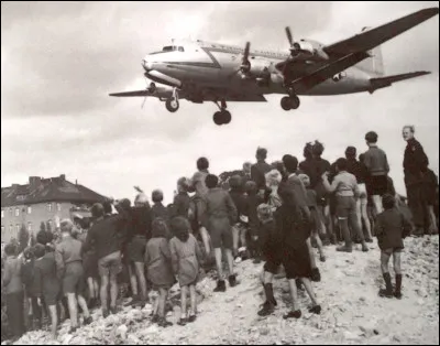 Quand se passe le blocus de Berlin ?