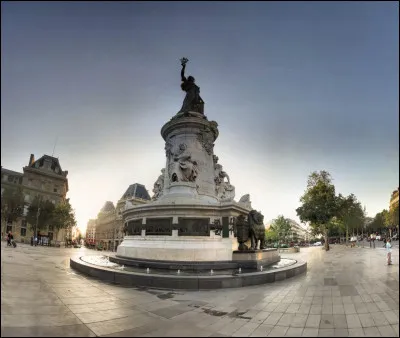 De quand à quand a duré la IVe République ?