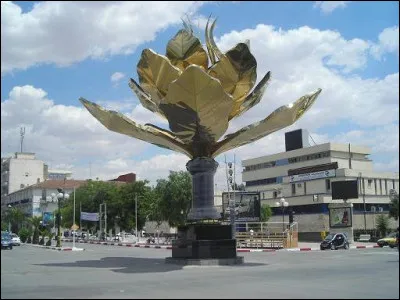 Sétif, 300 000 habitants, est une ville d'...
