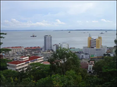 Sandakan, 500 000 habitants, est une ville d'...